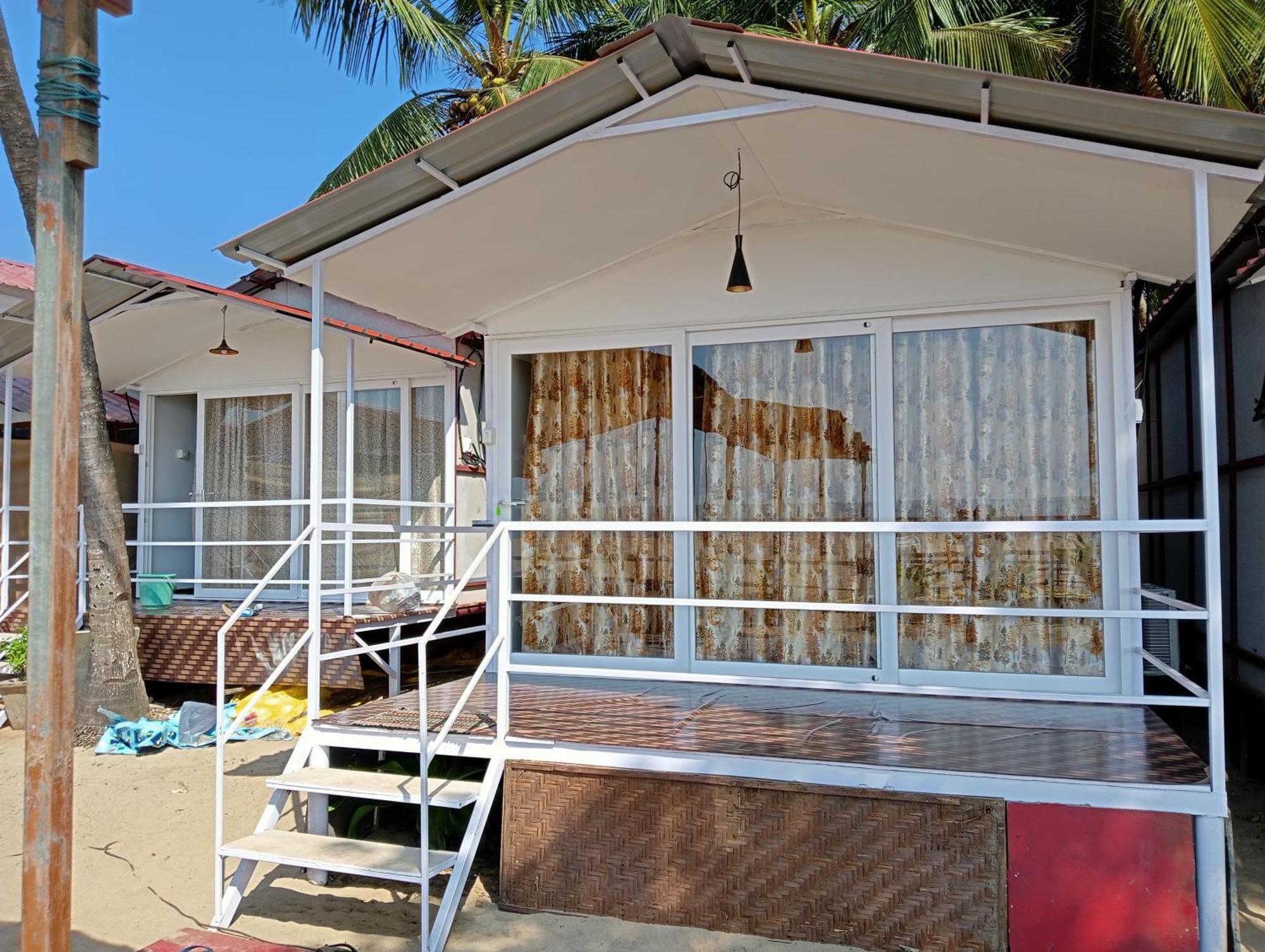 Riya Cottages And Beach Huts Агонда Екстер'єр фото